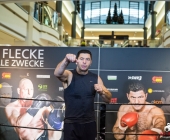 hueck-vs-krasniqi-pressetraining-13-11-2013-charety-boxen_-0040