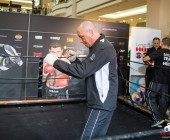 hueck-vs-krasniqi-pressetraining-13-11-2013-charety-boxen_-0053