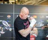 hueck-vs-krasniqi-pressetraining-13-11-2013-charety-boxen_-0060