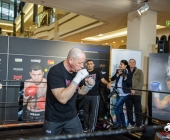 hueck-vs-krasniqi-pressetraining-13-11-2013-charety-boxen_-0062