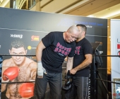 hueck-vs-krasniqi-pressetraining-13-11-2013-charety-boxen_-0063