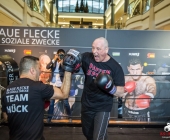 hueck-vs-krasniqi-pressetraining-13-11-2013-charety-boxen_-0089