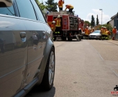 Rentnerunfall erst Fahrzeug angefahren dann unkontrolliert 50m weiter in den Vorgarten