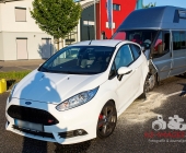 2 Unfälle auf 200m Strecke: Streifenwagen crasht frontal mit Blaulicht in den Gegenverkehr - Mehrere Verletzte