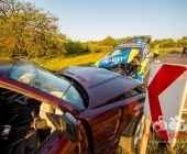 2 Unfälle auf 200m Strecke: Streifenwagen crasht frontal mit Blaulicht in den Gegenverkehr - Mehrere Verletzte