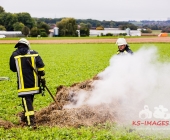 Landwirt sieht Jungen mit Fahrrad an seinen Strohballen - kurze Zeit später brennen 100 Ballen