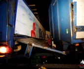 20140210_schwerer-unfall-a81-2-pkw-1-lkw-beteiligt-kinder-eingeklemmt-205