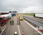 LKW kracht ungebremst in Stauende - mehrere zum Teil Schwerverletzte