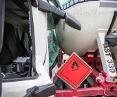 LKW kracht ungebremst in Stauende - mehrere zum Teil Schwerverletzte