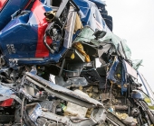 LKW kracht ungebremst in Stauende - mehrere zum Teil Schwerverletzte