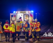 Fahrerin donnert in Seite eines quer stehenden Wagen auf der Autobahn - mehrere Schwerverletzte