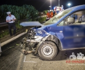 Fahrerin donnert in Seite eines quer stehenden Wagen auf der Autobahn - mehrere Schwerverletzte