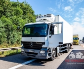 LKW-Fahrer kracht in Stauende - Fahrer verletzt Floriansjünger eilen zur Unfallstelle