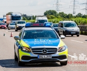 LKW-Fahrer kracht in Stauende - Fahrer verletzt Floriansjünger eilen zur Unfallstelle