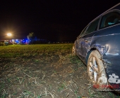 PKW schleudert von der Autobahn überschlägt sich im Acker Fahrer und Kind verletzt - Abschleppwagenfahrer wohl der Held des Tages
