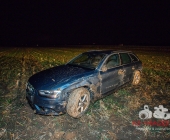 PKW schleudert von der Autobahn überschlägt sich im Acker Fahrer und Kind verletzt - Abschleppwagenfahrer wohl der Held des Tages