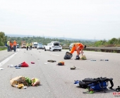 LKW verursacht schwerer Unfall auf der Autobahn 5 Verletzte ein Kind schwerstverletzt