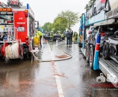 Tödlicher Unfall auf der B10 - Pkw und Lkw fingen Feuer - PKW Fahrer eingeklemmt verstarb