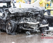 Tödlicher Unfall auf der B10 - Pkw und Lkw fingen Feuer - PKW Fahrer eingeklemmt verstarb