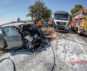 Ein Toter nach Frontalkollision mit LKW - PKW fängt Feuer