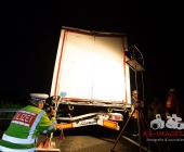 Schwerer Unfall auf der B10 Brummi kracht auf LKW Anhänger und wird im Führerhaus eingeklemmt