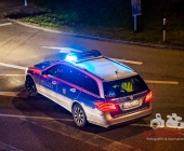 Fußgänger beim überqueren der Fahrbahn von Auto erfasst und getötet - Ampel war aus