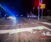 Fußgänger beim überqueren der Fahrbahn von Auto erfasst und getötet - Ampel war aus