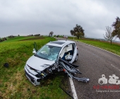 Schwerer Unfall auf der L1107 Person eingeklemmt - Feuerwehr Notarzt Einsatz