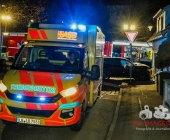 [ALLE MOTIVE] PKW kracht ins Wohnzimmer - Gerlingen Gartenstrasse