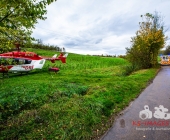 Kutschenunfall: Fahrlehrer und Schülerin einer Kutschenfahrschule verunfallen schwer auf freiem Feld – Rettungshubschrauber-Notarzteinsatz