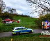 Kutschenunfall: Fahrlehrer und Schülerin einer Kutschenfahrschule verunfallen schwer auf freiem Feld – Rettungshubschrauber-Notarzteinsatz