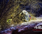 Glätteunfall - Rettungskräfte finden leeres Fahrzeug  - 2 Insassen flüchtig