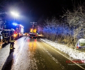 Glätteunfall - Rettungskräfte finden leeres Fahrzeug  - 2 Insassen flüchtig