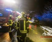 Glätteunfall - Rettungskräfte finden leeres Fahrzeug  - 2 Insassen flüchtig