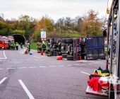 Lkw mit Biomüll umgekippt mehrere Feuerwehren im Einsatz