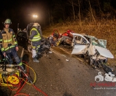 Horror Unfall auf der L1100 - 19-jährige stirbt im Fahrzeug, 2 Personen schwerst verletzt und eingeklemmt 3 Fahrzeuge betroffen