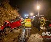 Horror Unfall auf der L1100 - 19-jährige stirbt im Fahrzeug, 2 Personen schwerst verletzt und eingeklemmt 3 Fahrzeuge betroffen