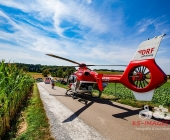 Oldtimer die Vorfahrt genommen - Trabbi-Fahrer aus Windschutzscheibe geschleudert - Rettungshubschrauber im Einsatz