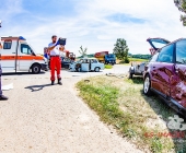 Oldtimer die Vorfahrt genommen - Trabbi-Fahrer aus Windschutzscheibe geschleudert - Rettungshubschrauber im Einsatz