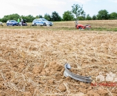 Schwerer Unfall Biker kracht in PKW - Schwerverletzter liegt bei 40 Grad auf der Straße