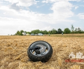 Schwerer Unfall Biker kracht in PKW - Schwerverletzter liegt bei 40 Grad auf der Straße