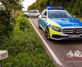 Lenkrad verrissen - Doppelter überschlag auf Landstraße - Jüngere Frau verletzt