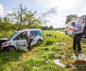 Schwerer Unfall auf der K1611 Pleidelsheim Richtung Steinheim Höpfigheim - Pkw kracht gegen einen Baum