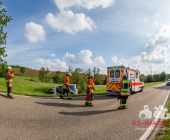 Schwerer Unfall auf der K1611 Pleidelsheim Richtung Steinheim Höpfigheim - Pkw kracht gegen einen Baum