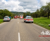 Kipplaster mit Bauschutt überschlägt sich - Feuerwehr muss verletzten Fahrer befreien