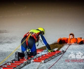 Übung Wasserrettung Person in Eis eingebrochen