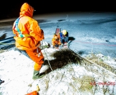 Übung Wasserrettung Person in Eis eingebrochen