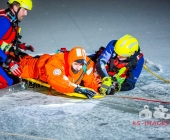 Übung Wasserrettung Person in Eis eingebrochen