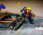 Übung Wasserrettung Person in Eis eingebrochen