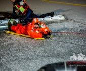 Übung Wasserrettung Person in Eis eingebrochen